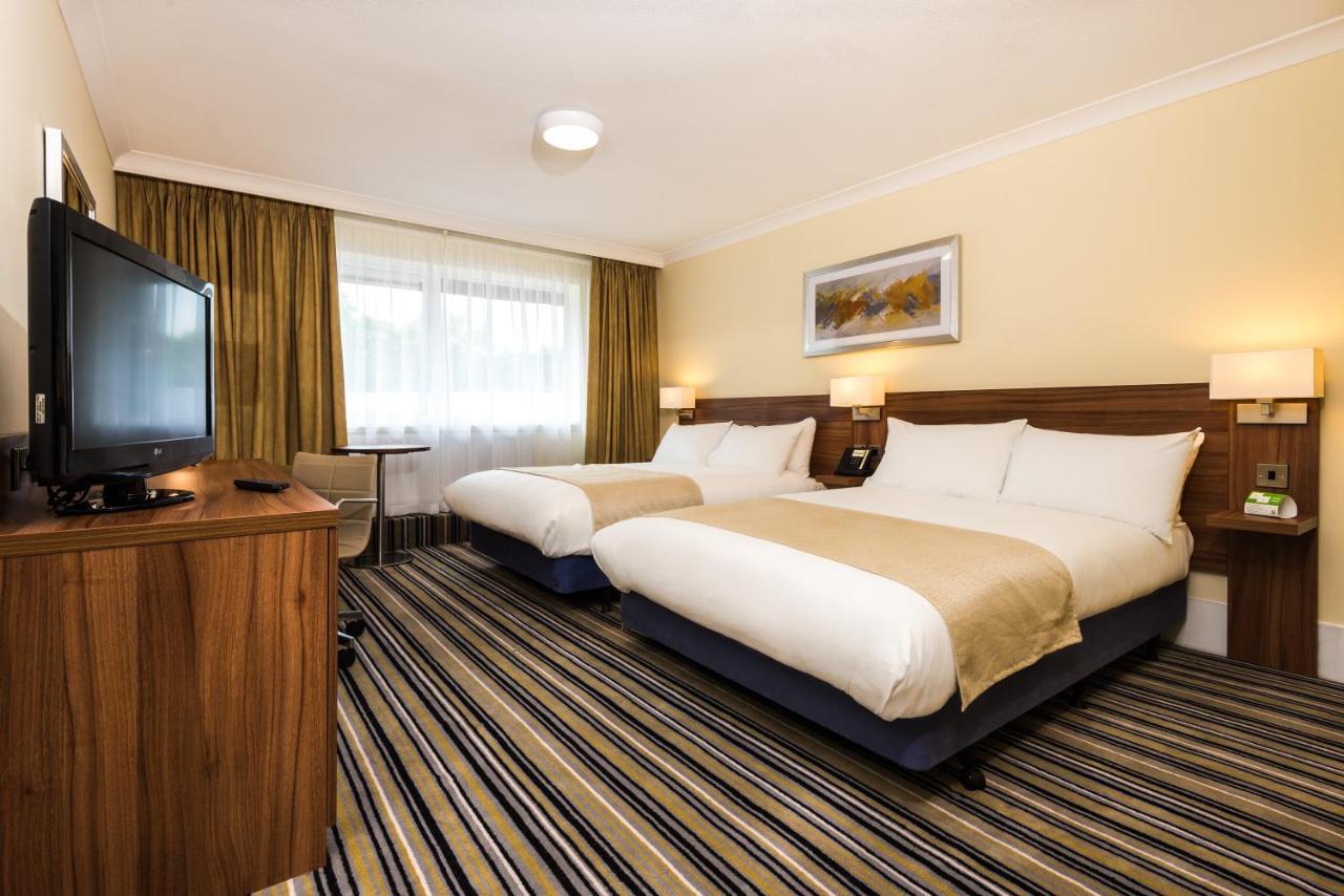 Holiday Inn Warrington, An Ihg Hotel Екстер'єр фото